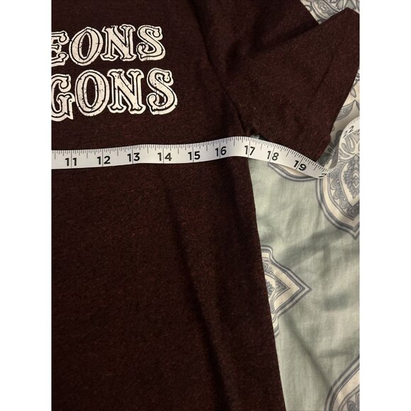 Dungeons & Dragons Graphic Tee Maroon Unisex T-Shirt Size Small Vintage Look - Picture 7 of 9